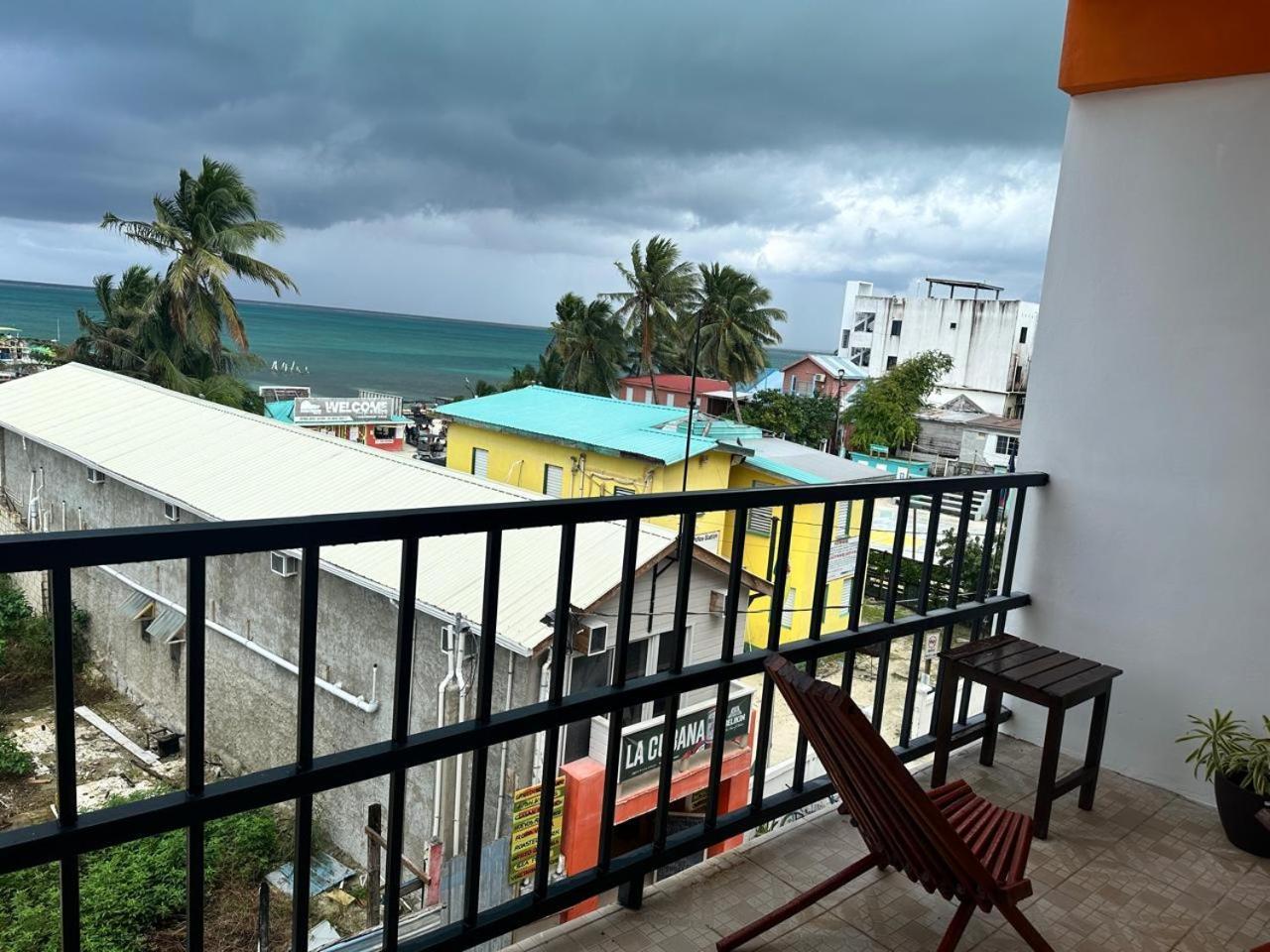 Enjoy Hotel Cayo Caulker Exterior foto
