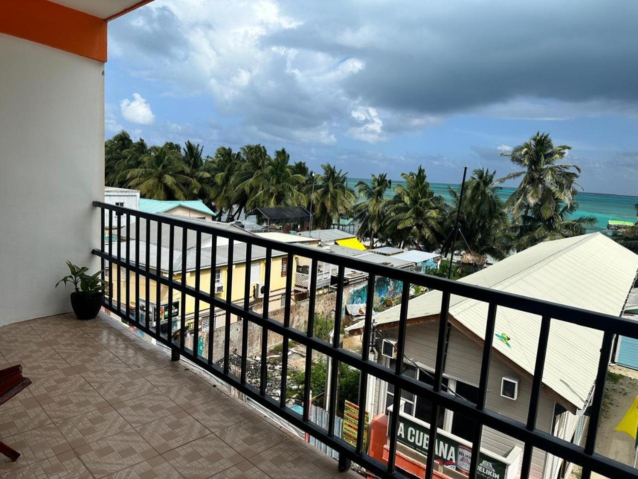 Enjoy Hotel Cayo Caulker Exterior foto